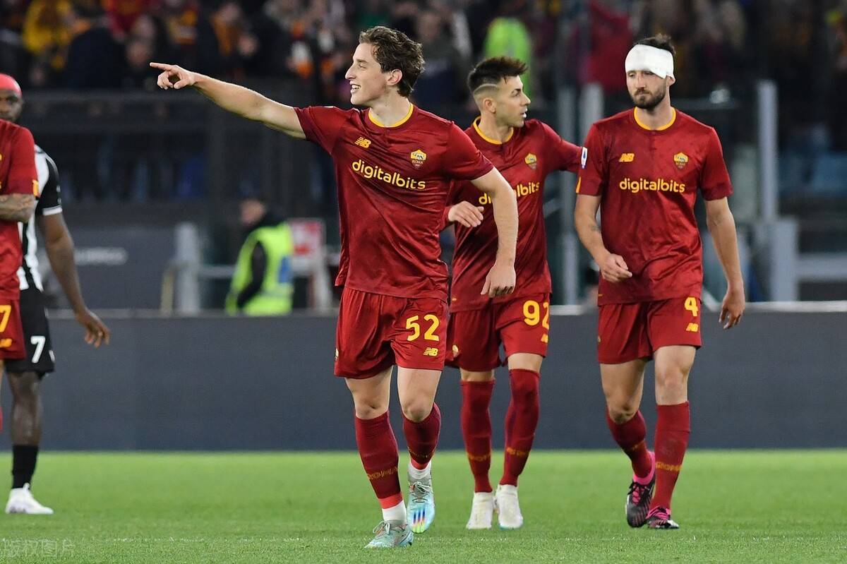 FB体育-欧联赛程吃紧，费城76人关键时刻造点机会，质疑声仍在，临场指挥获称赞(费城76人客场掀翻凯尔特人)