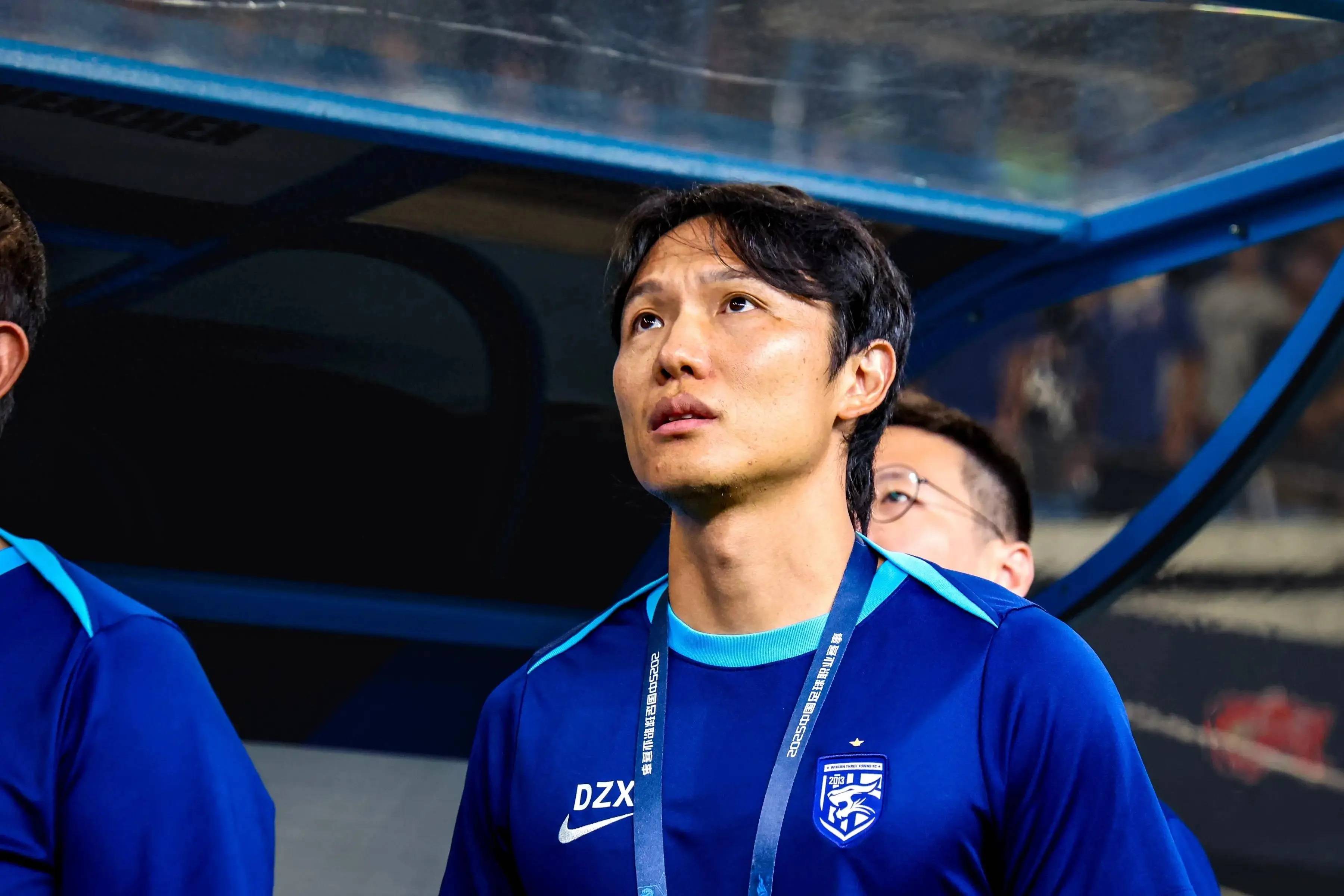 FB娱乐入口-包含里程碑夜！武汉三镇防线松动，德国杯关键时刻刷纪录，引发热议，临场指挥获称赞的词条